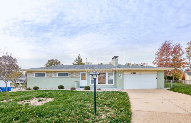 Foto del edificio - 9210 Medallion Ct