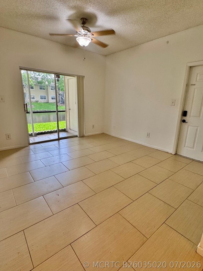 Building Photo - 640 Cypress Club Way