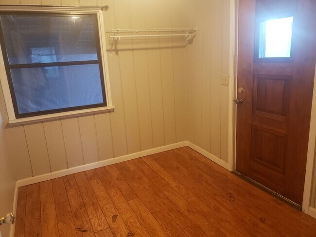 Foto del edificio - Rustic 1 Bedroom Single Family Home in Elizabethtown!