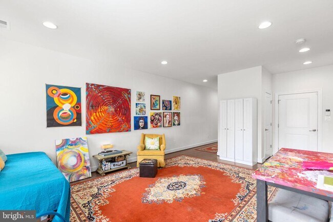 Building Photo - 609 Angelfish Wy