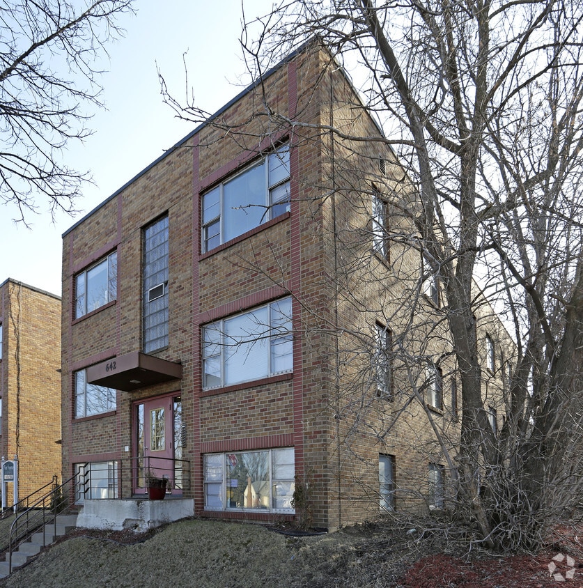 Building Photo - 638 Snelling Ave S