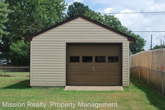 Building Photo - 3 br, 2 bath House - 211 Gawain Drive
