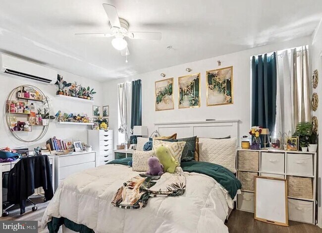 Foto del edificio - 4136 Mantua Ave