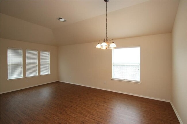 Building Photo - 1528 Haynie Bend