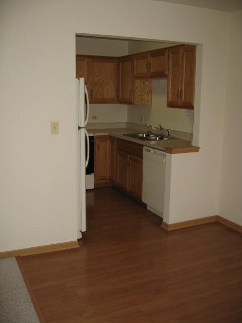 Primary Photo - 1404 Suydam Rd