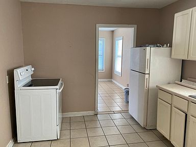 Building Photo - 5728 Leeland Dr