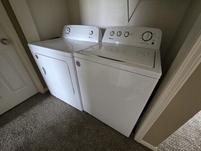 Foto del edificio - 3813 Marigold Dr