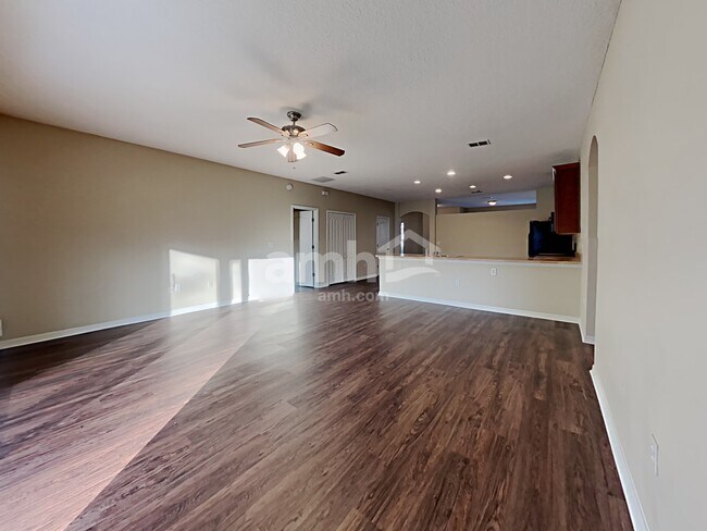 Building Photo - 711 Red Cedar Ct