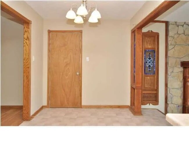 Building Photo - Lovely 3 Bed, 1 Bath!