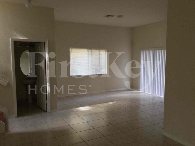Foto del edificio - 2362 SE 17th Terrace