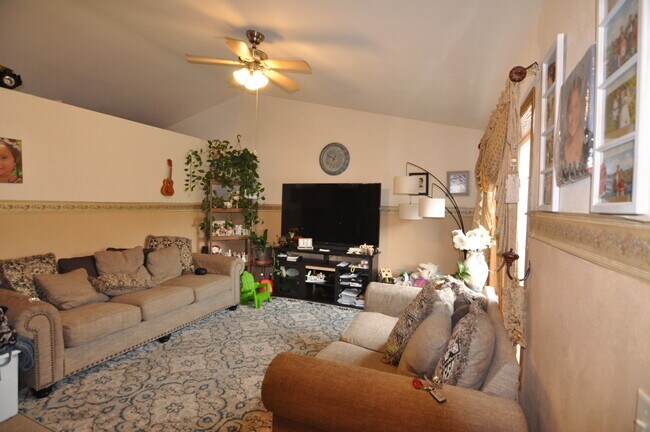Building Photo - 3572 Flagstone Cir