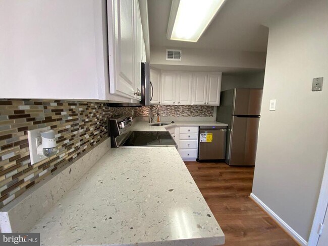 Foto del edificio - 4597 Logsdon Dr