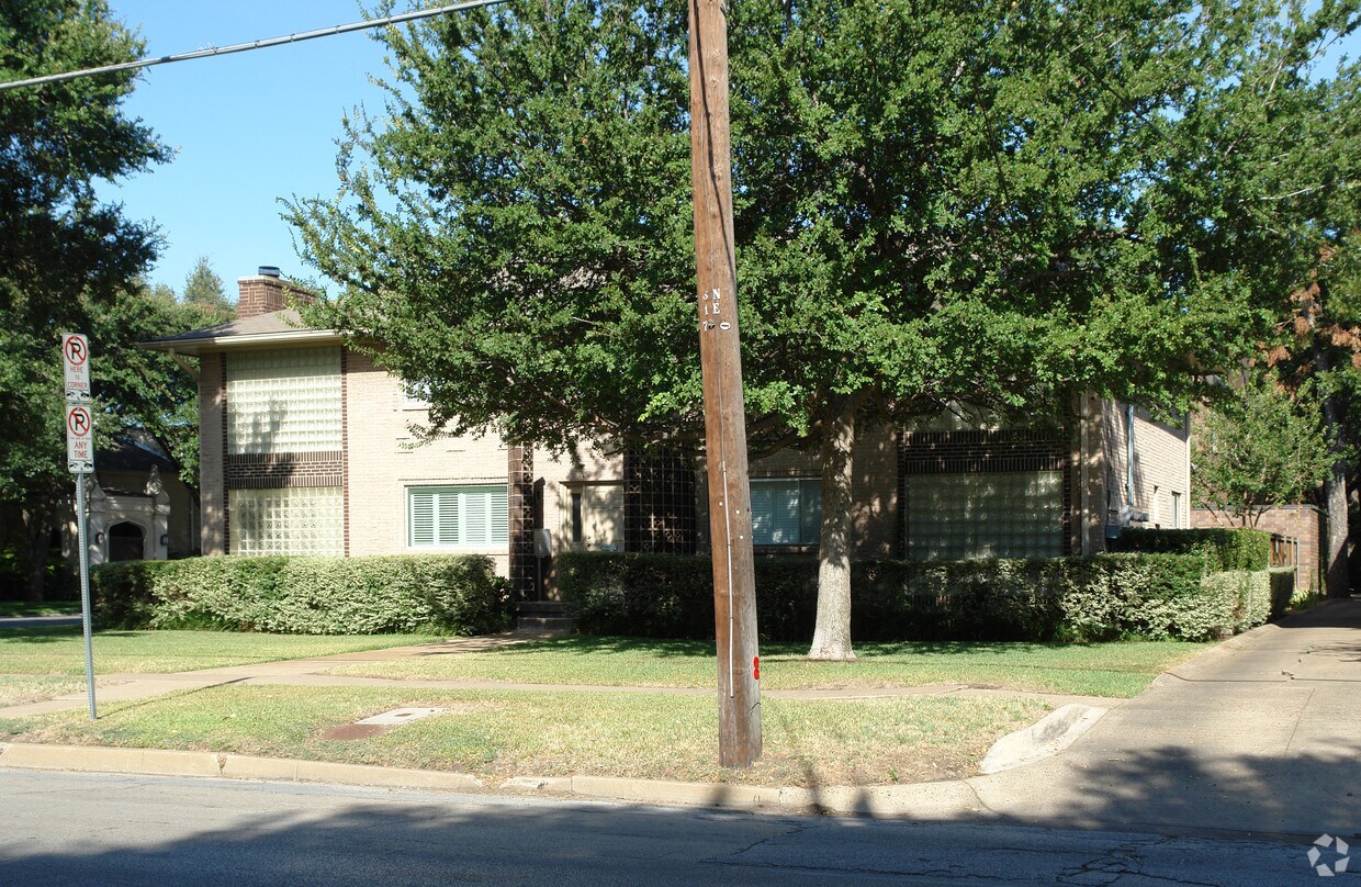 4403 Cole Ave, Dallas, TX 75205 Apartments in Dallas, TX