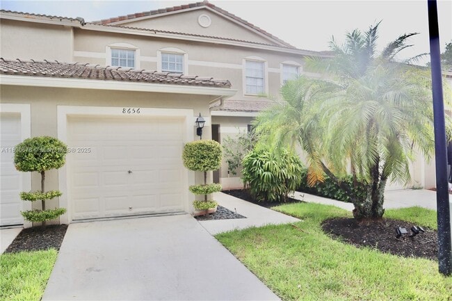 Foto del edificio - 8656 Southgate Shores Cir