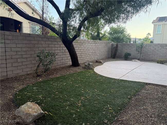 Building Photo - 11921 Luna Del Mar Ln