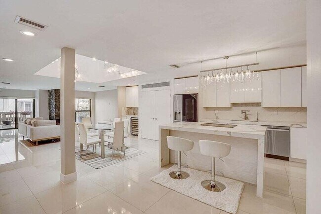 Foto del edificio - 1127 Boca Cove Ln