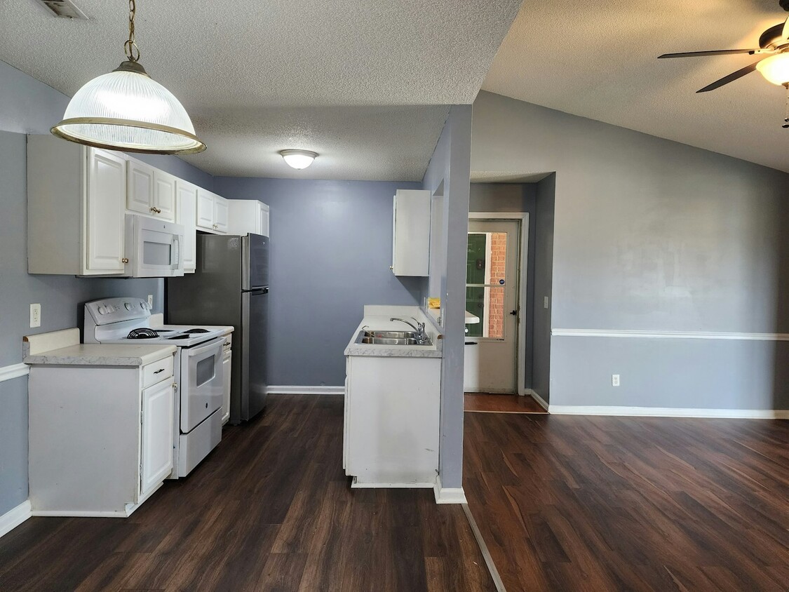 Foto del edificio - 523 3rd Loop Rd