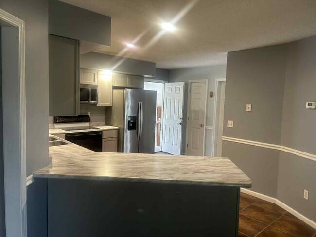 Foto del edificio - 4002 Sandstone Dr