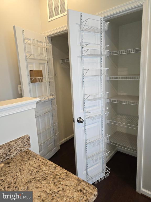 Foto del edificio - 5837 Bella Marie Wy