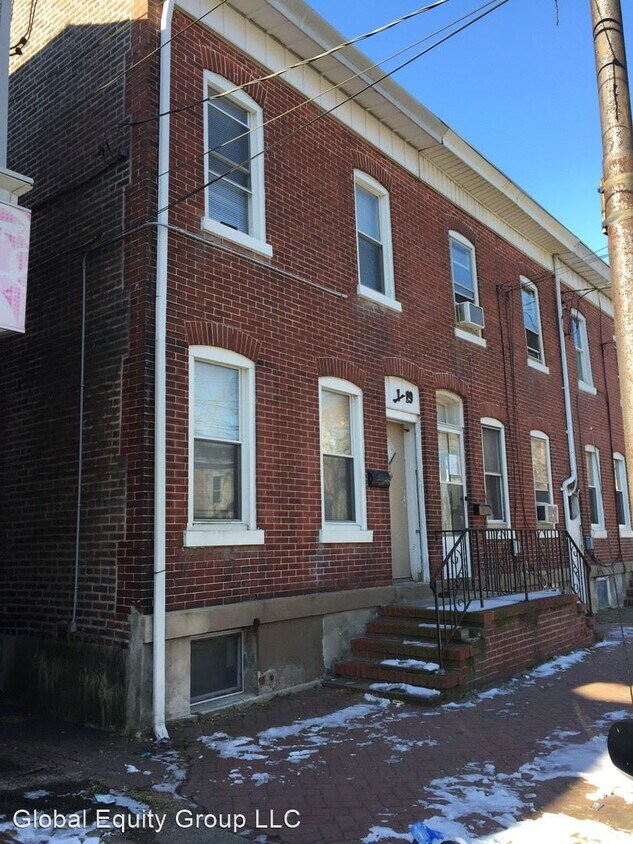 Primary Photo - 4 br, 1 bath House - 1119 S. Clinton Ave.
