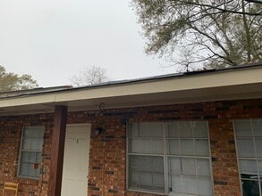 Building Photo - 125 W 9th Ave