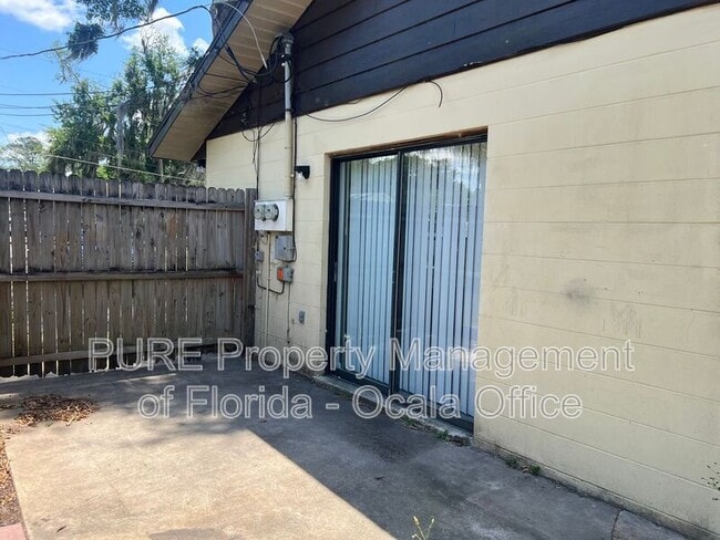 Building Photo - 4050 SE 21st Ct