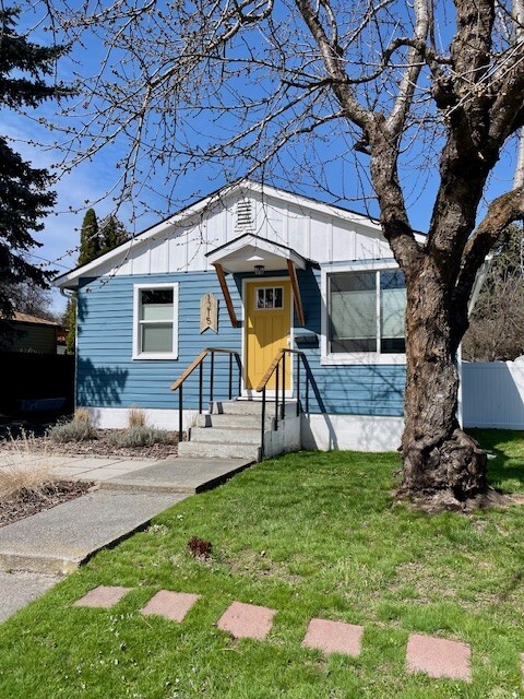 Welcome Home - 1215 E Adeline Ave