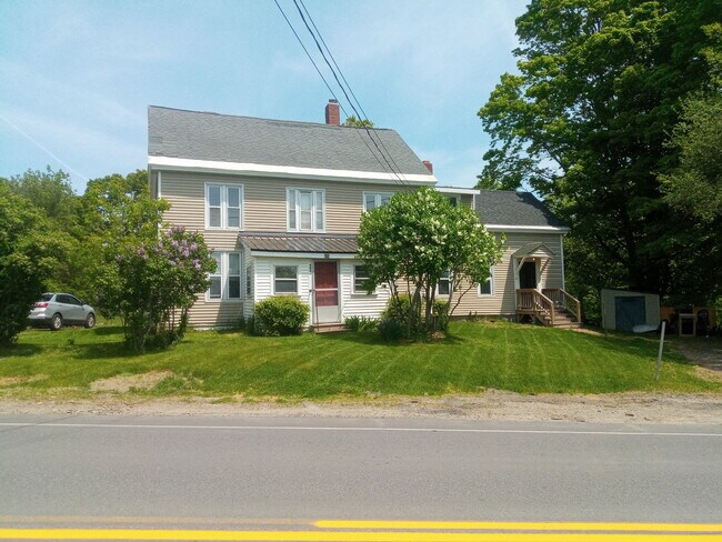 Foto del edificio - 482 Cushman Rd
