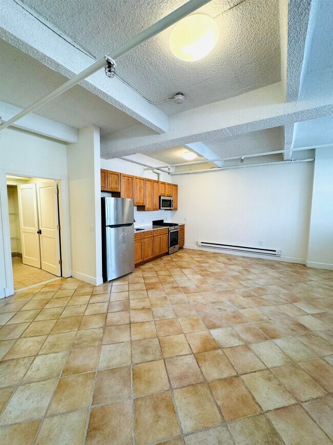 Foto del edificio - 300 Communipaw Ave