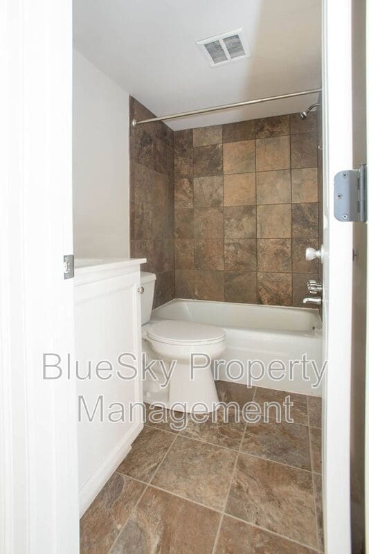 Building Photo - 253 Stribling Ave