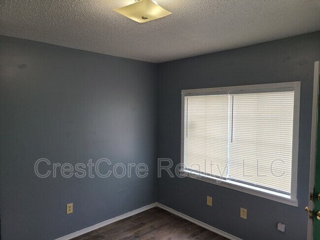 Foto del edificio - 596 S Danny Thomas Blvd