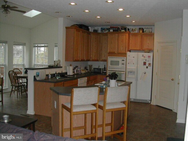 Building Photo - 7922 Eagle View Dr
