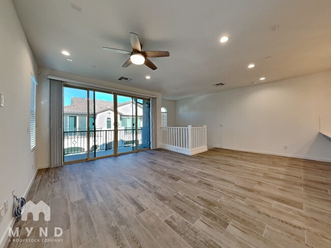 Building Photo - 4638 S Element