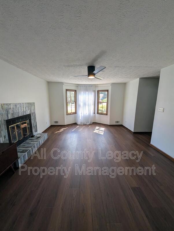 Building Photo - 3787 Etna Dr