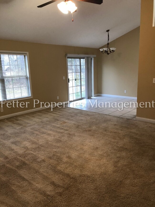Building Photo - 10599 Tecumseh Dr