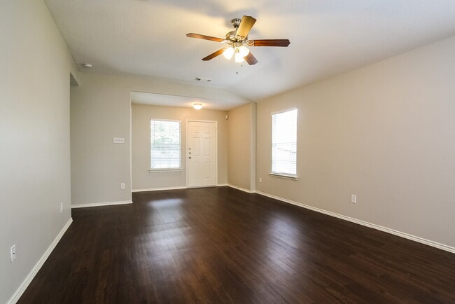 Foto del edificio - 20106 Leafpark Ln