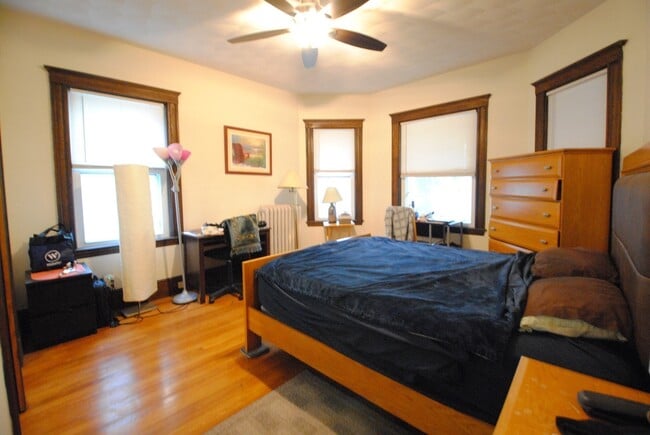 Building Photo - 18 Tewksbury St