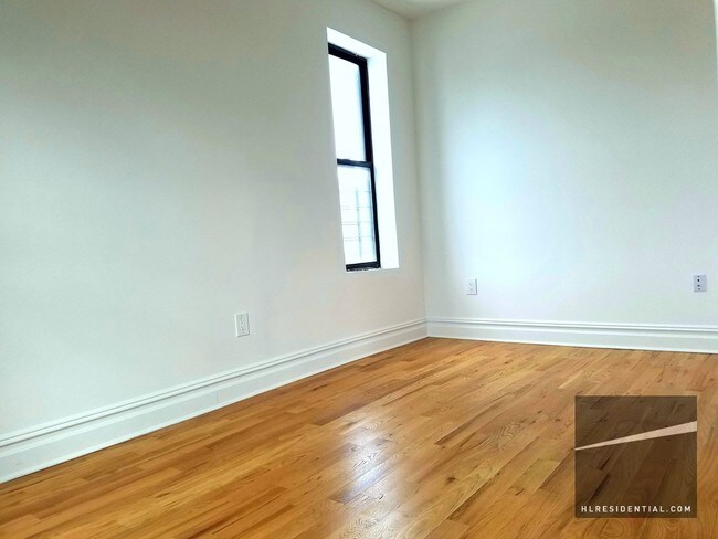 Foto del edificio - 2305 30th Ave