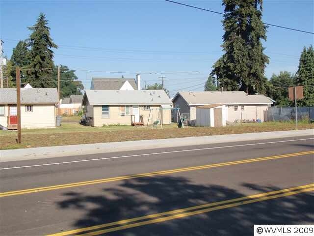 Primary Photo - 263 N Main St