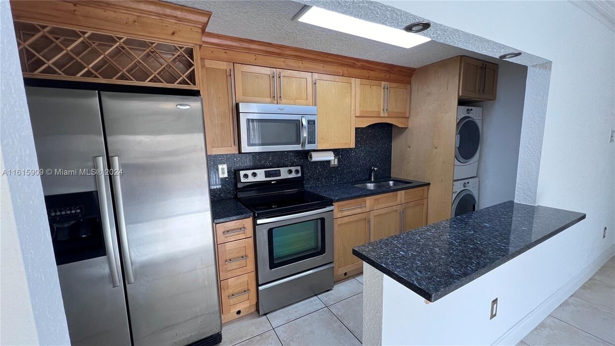 Foto principal - 4630 NW 79th Ave