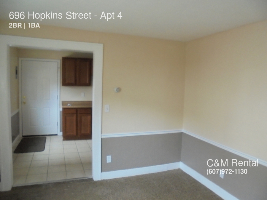 Primary Photo - 696 Hopkins St