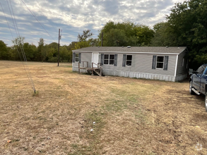 Building Photo - 103 Forest Creek Ln
