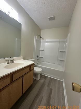 Foto del edificio - 106 W Cameron Ct