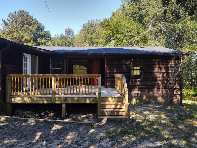 Building Photo - 113 Happy Trails Dr