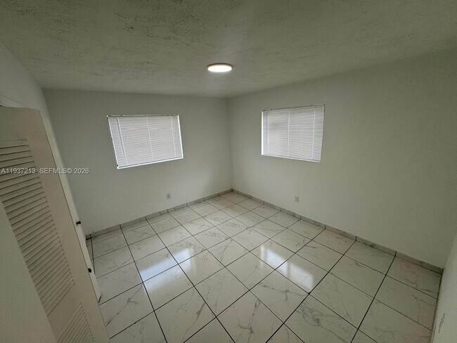 Foto del edificio - 201 NW 47th Ave