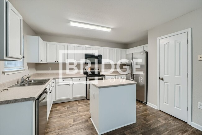Building Photo - 2100 Cranberry Woods Ct