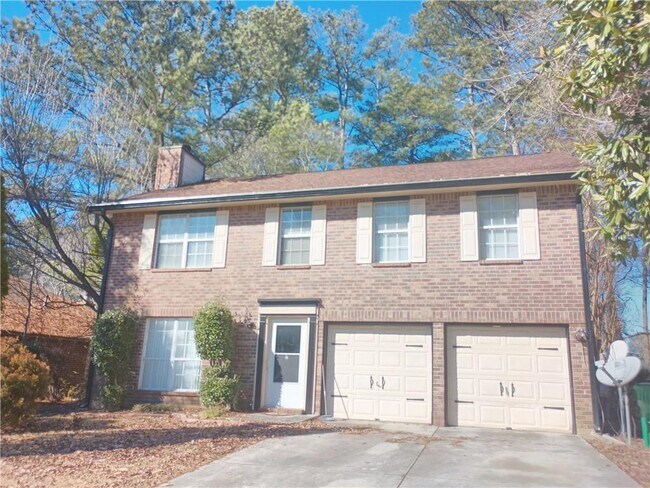 Building Photo - 1110 Redan Trce