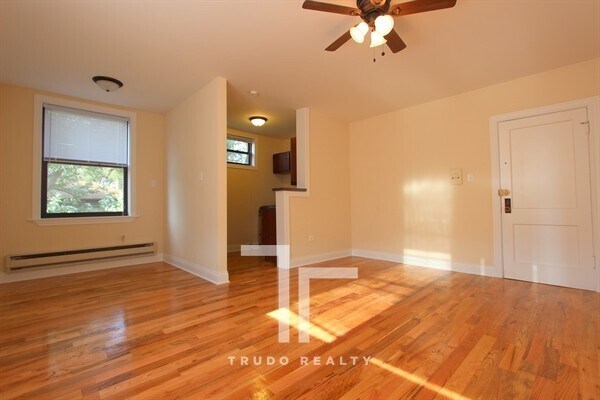 Foto del edificio - 818 W Diversey Pky
