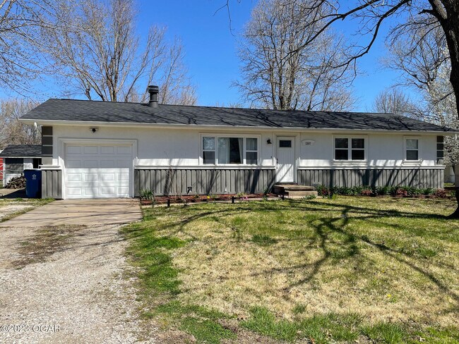 Building Photo - 1207 Craig Dr