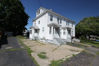 Building Photo - 23 Saxon St